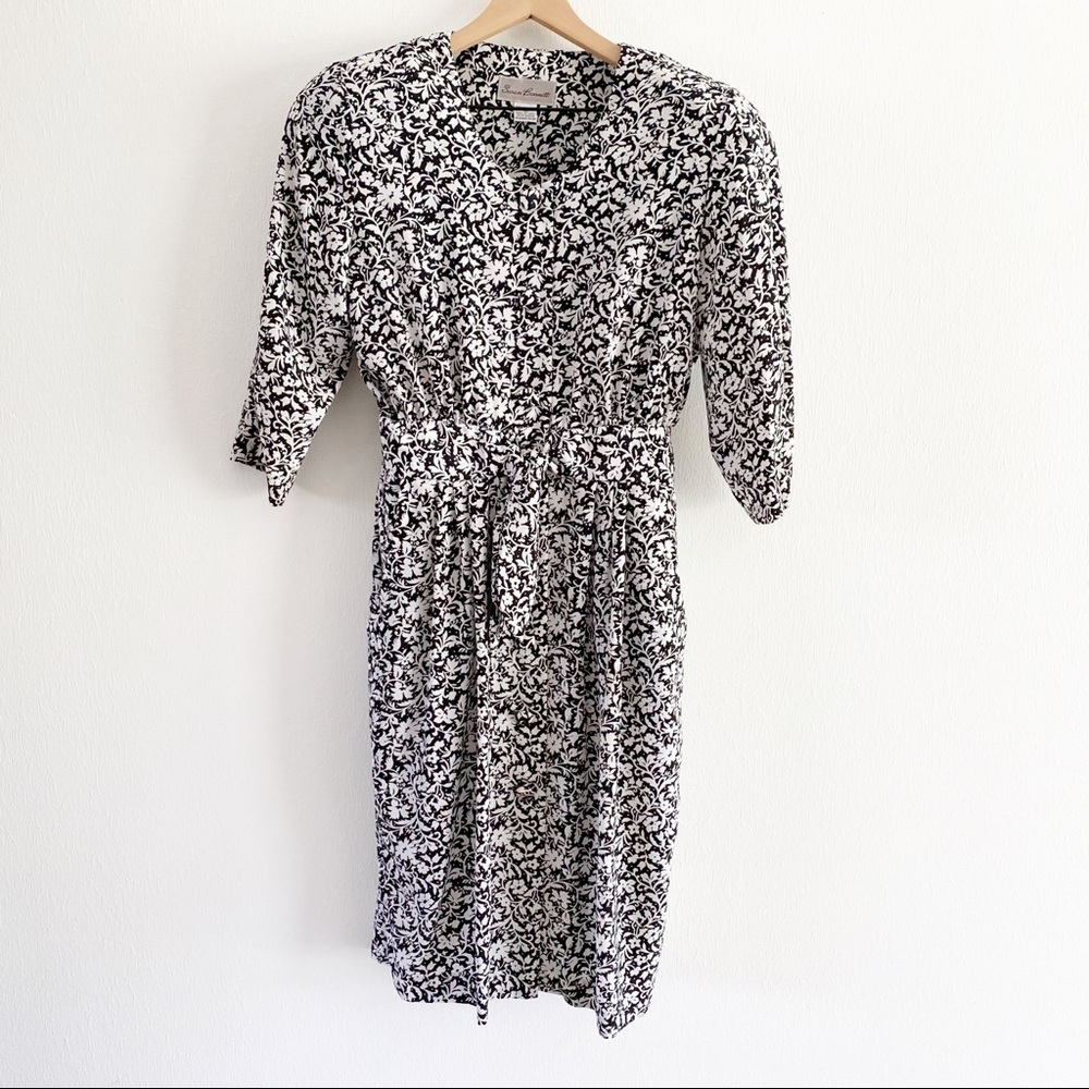 Vintage Black White Floral Shoulder Pad Tie Waist Midi Dress Grandmacore